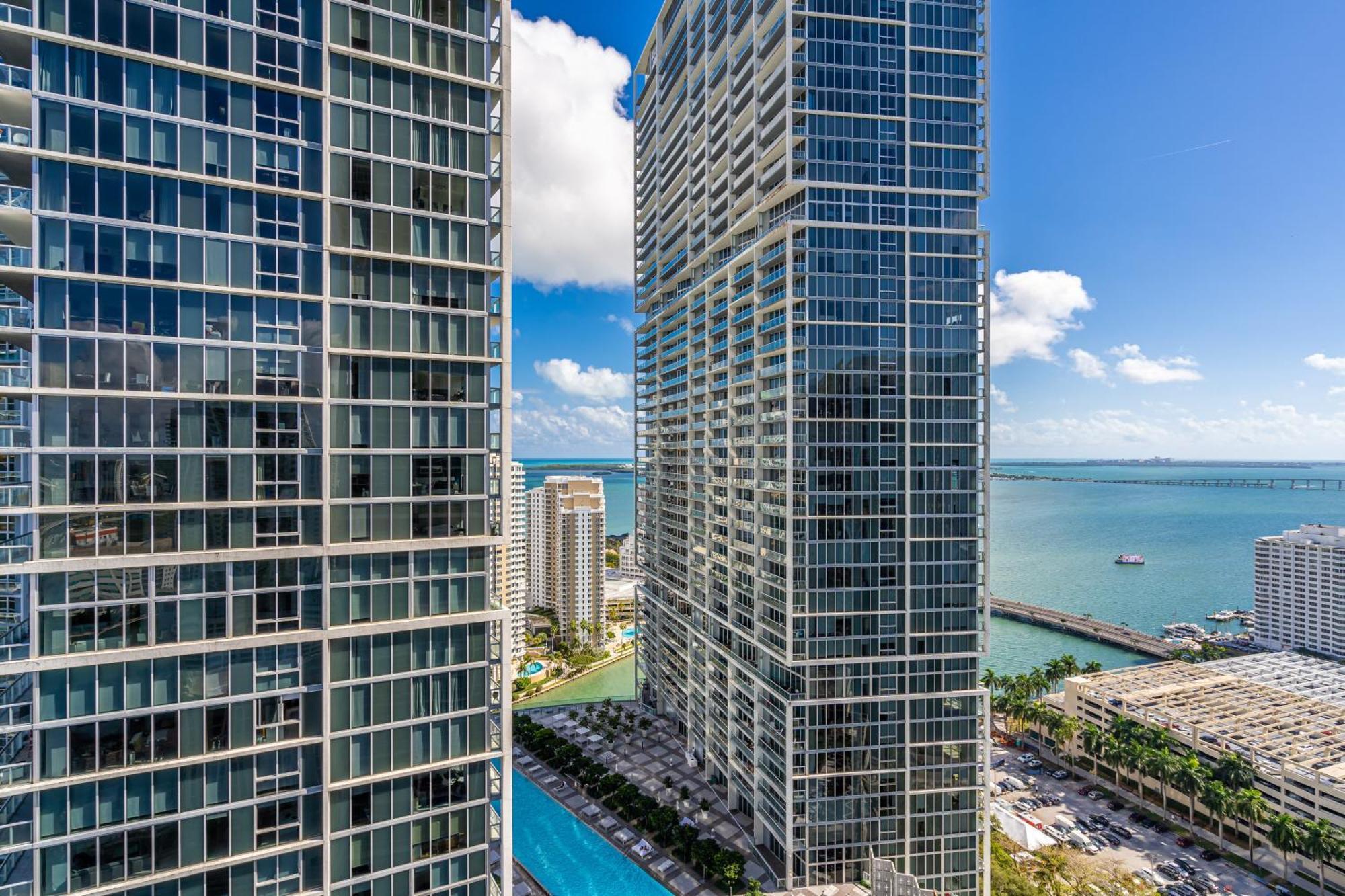 Luxurious Condo At Icon With Views Μαϊάμι Εξωτερικό φωτογραφία