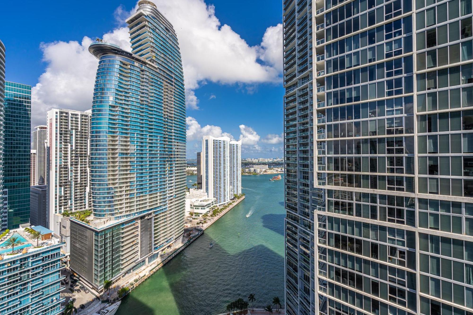 Luxurious Condo At Icon With Views Μαϊάμι Εξωτερικό φωτογραφία