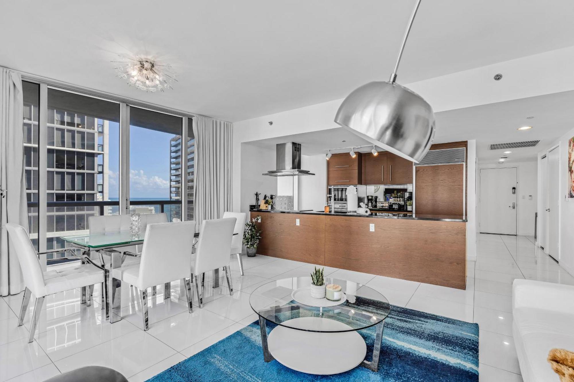 Luxurious Condo At Icon With Views Μαϊάμι Εξωτερικό φωτογραφία