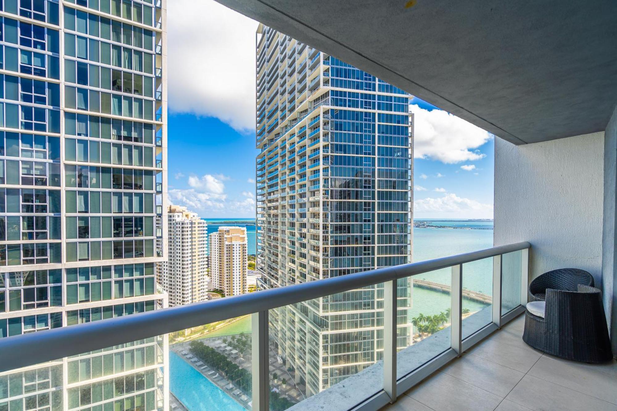 Luxurious Condo At Icon With Views Μαϊάμι Εξωτερικό φωτογραφία