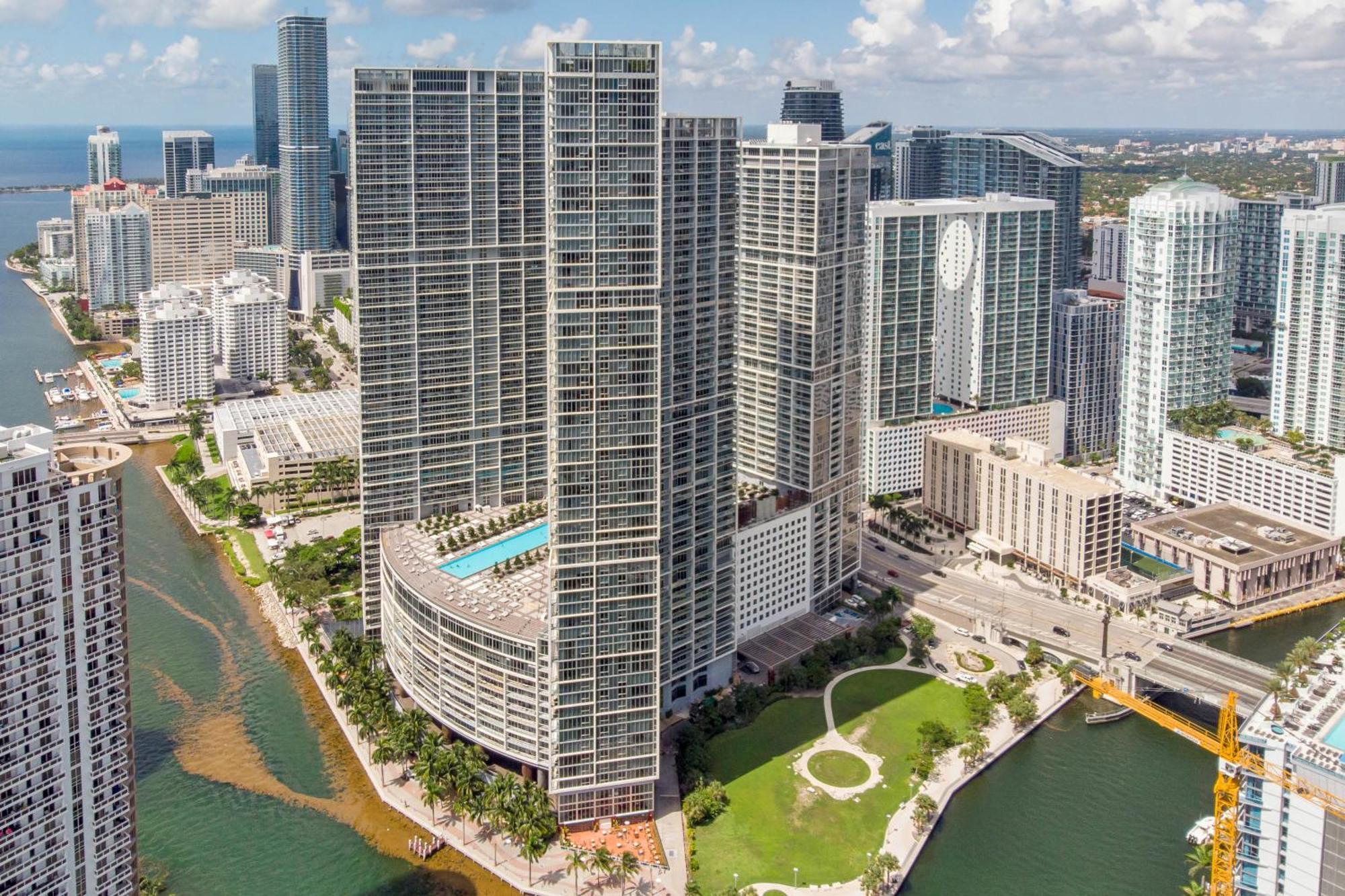 Luxurious Condo At Icon With Views Μαϊάμι Εξωτερικό φωτογραφία